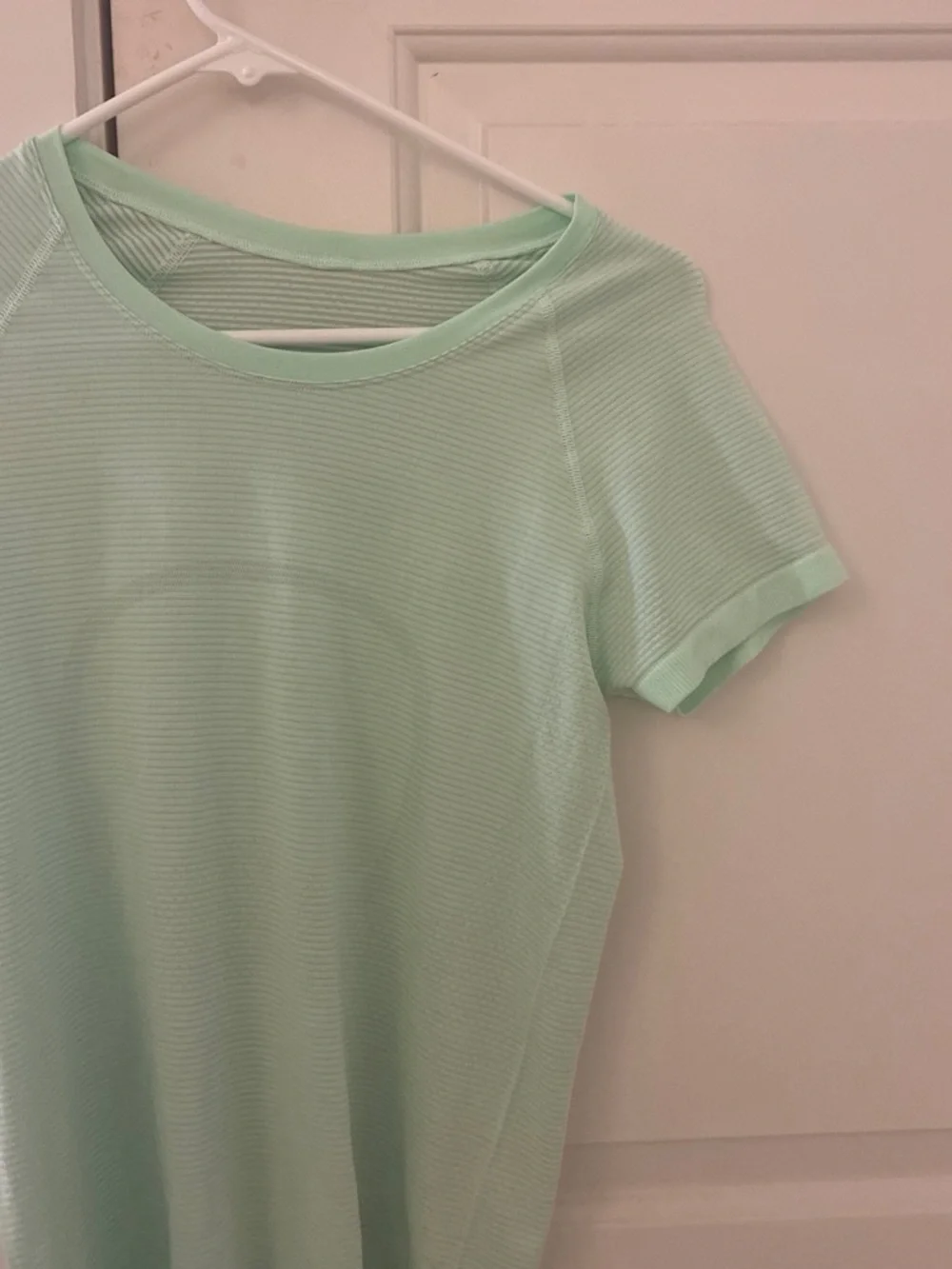 lululemon athletica Mint Green Short Sleeve Tee